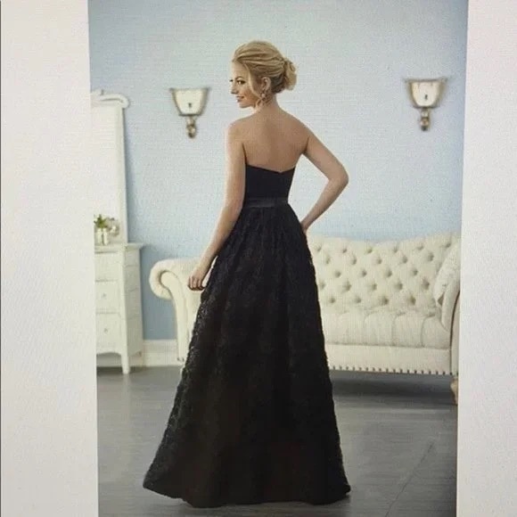 Adrianna Papell Rosette Strapless Evening Gown Formal Dress - Black - Size 8 - Picture 13 of 16